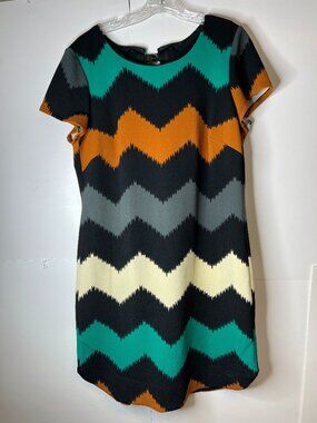 Signature by Robbie Bee Size Large Multicolor Chevron Zigzag Print Shift Dress.
